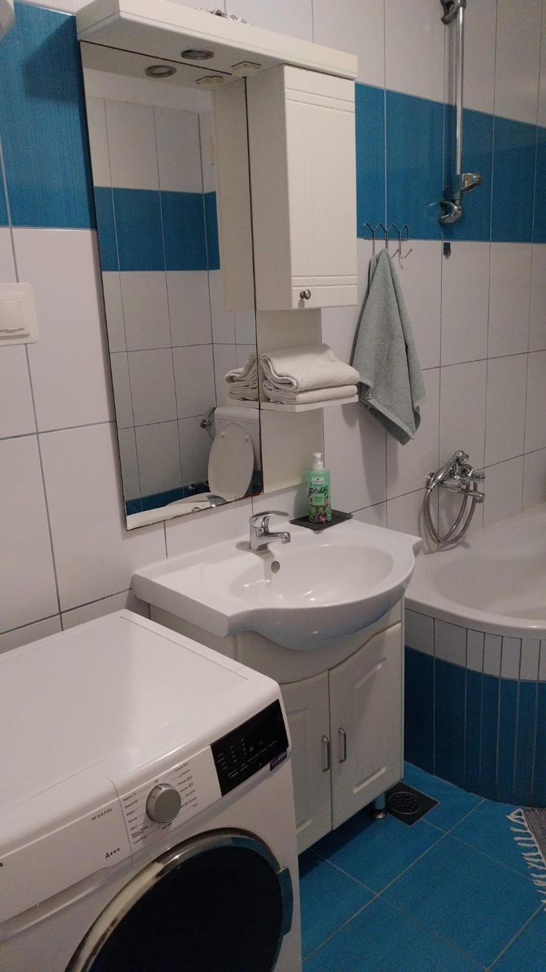 Apartments Zemunik Омиш Экстерьер фото
